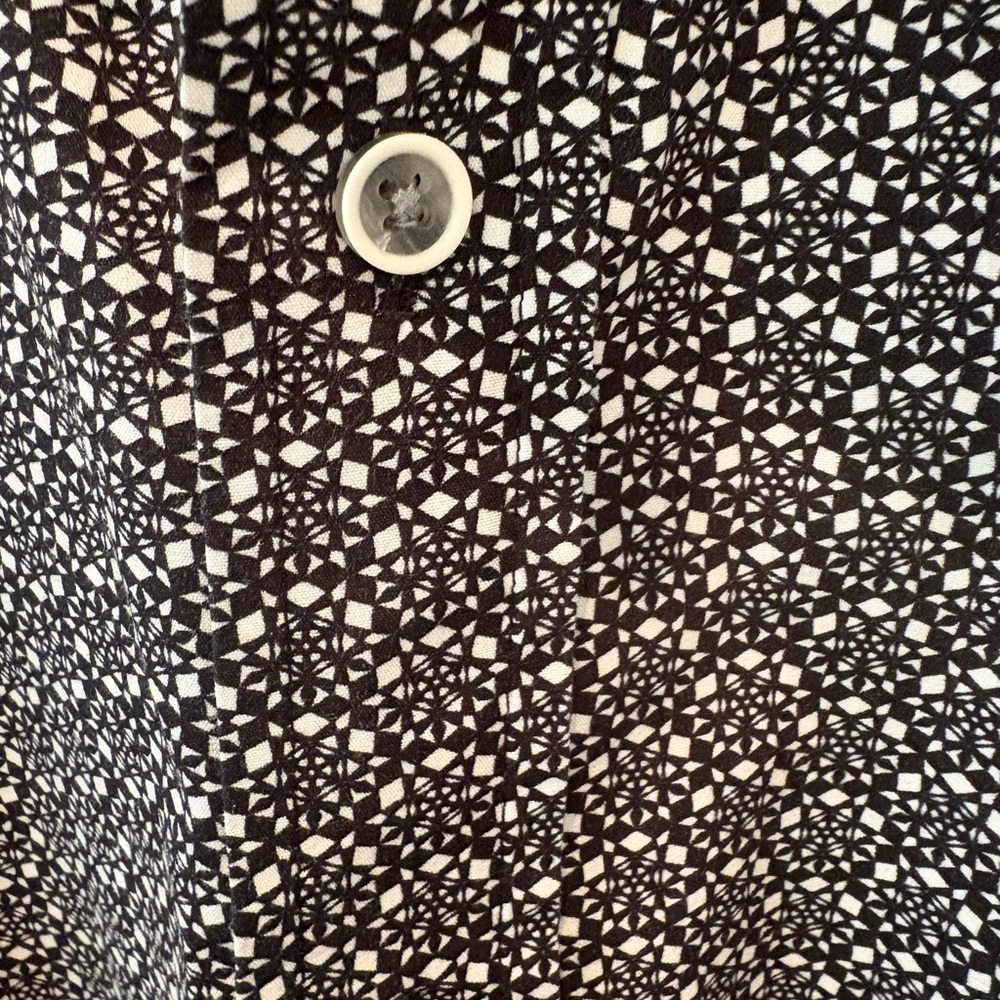 Robert Graham Black Micro-Pattern Button-Down Shirt - Picture 4 of 10